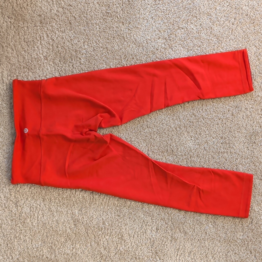Re-posh! From @laposhva Reversible Lululemon Leggings!